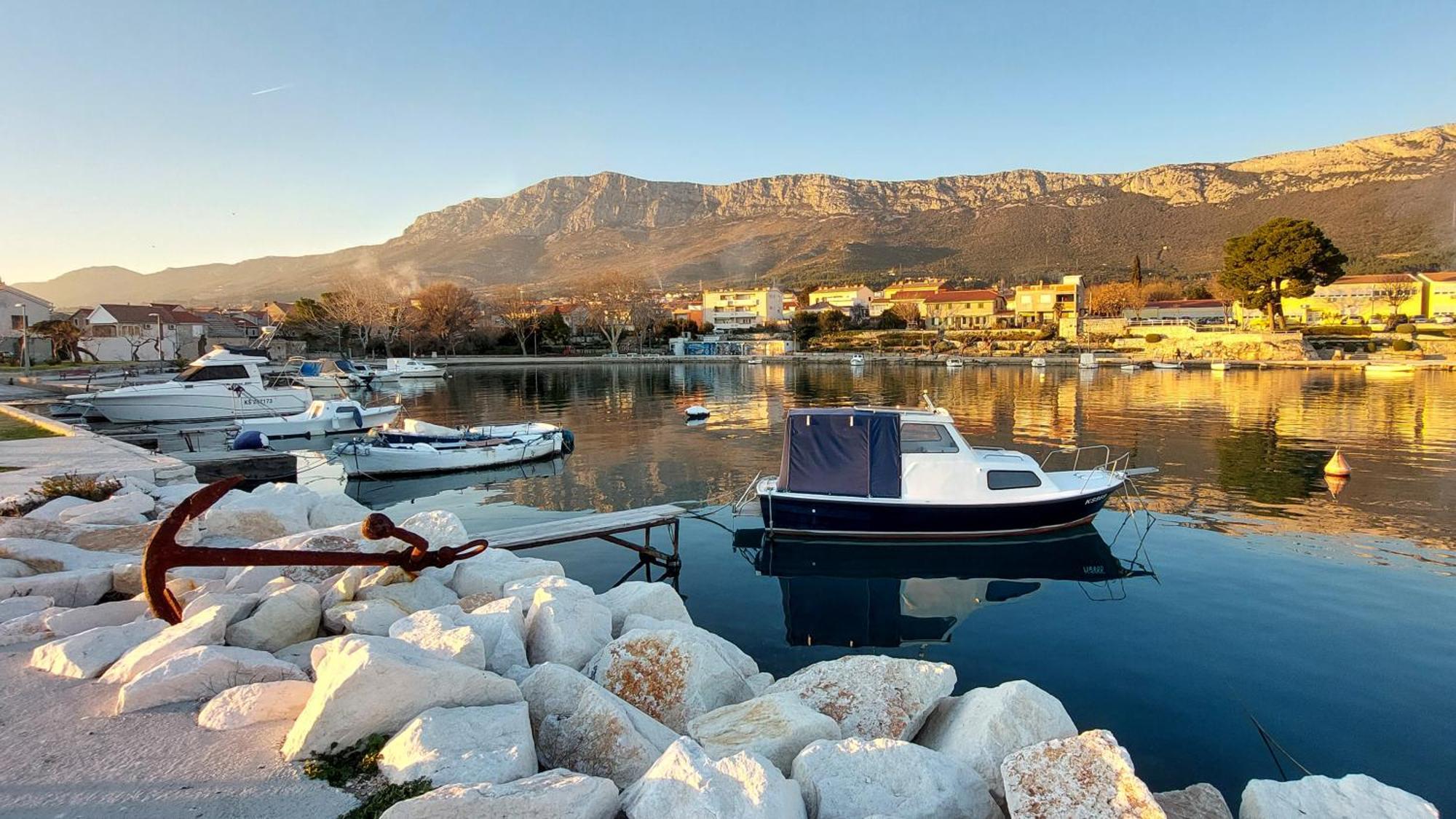 Appartamento Mendy Cozy Seaview Retreat Kaštela Esterno foto